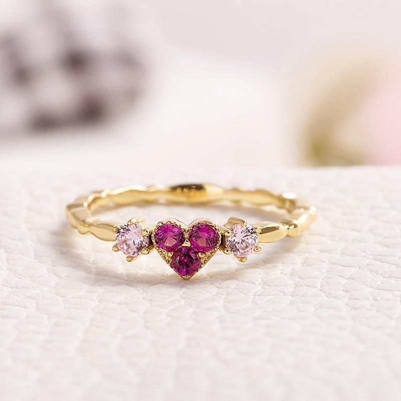 Heart gemstone ring