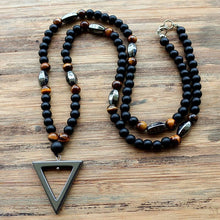 Load image into Gallery viewer, Hematite triangle pendants necklace
